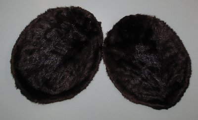 Picture of this lot Tanned Round Beaver Hides, Furs, Pelts, Skins